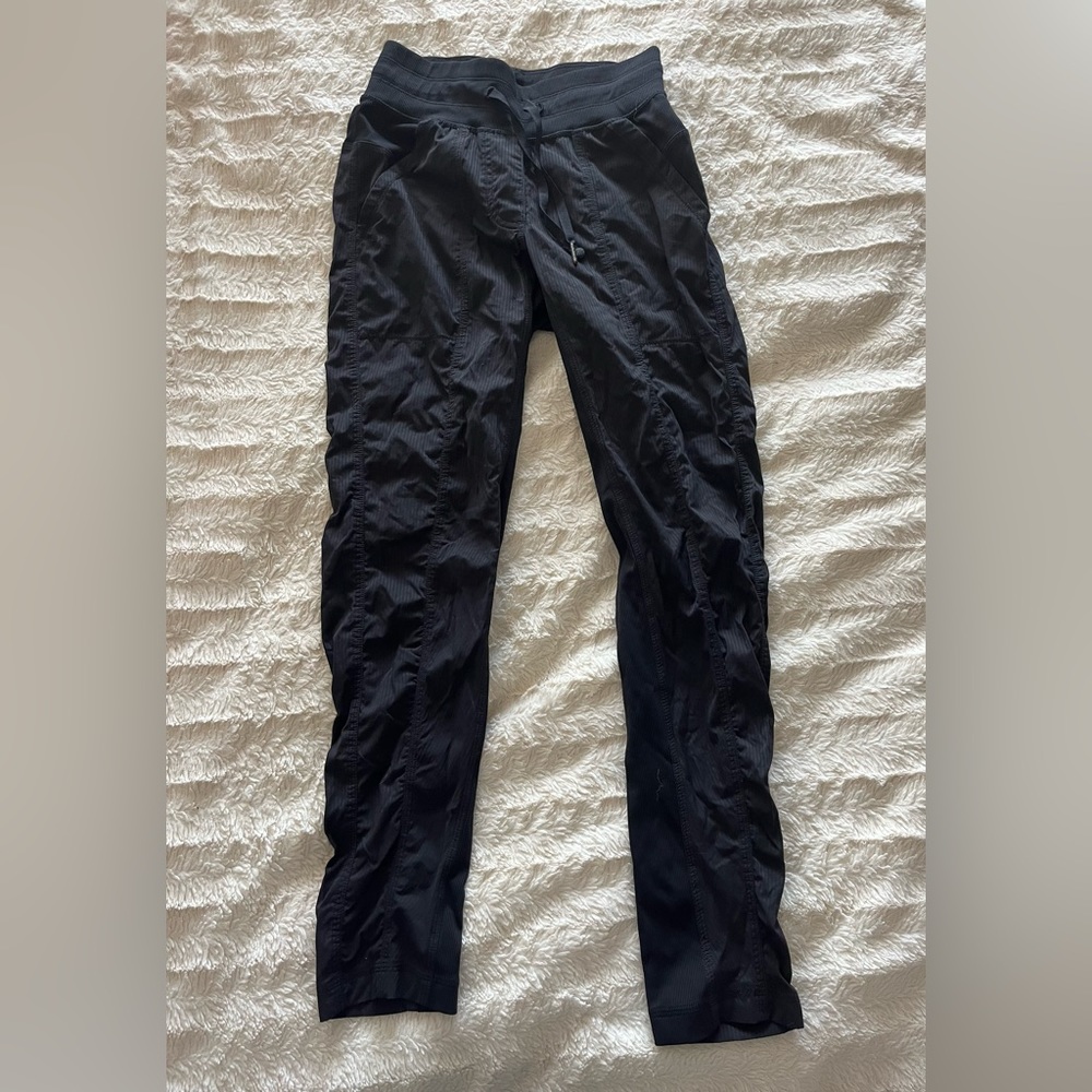 Lululemon Athletica Dance Studio Crop